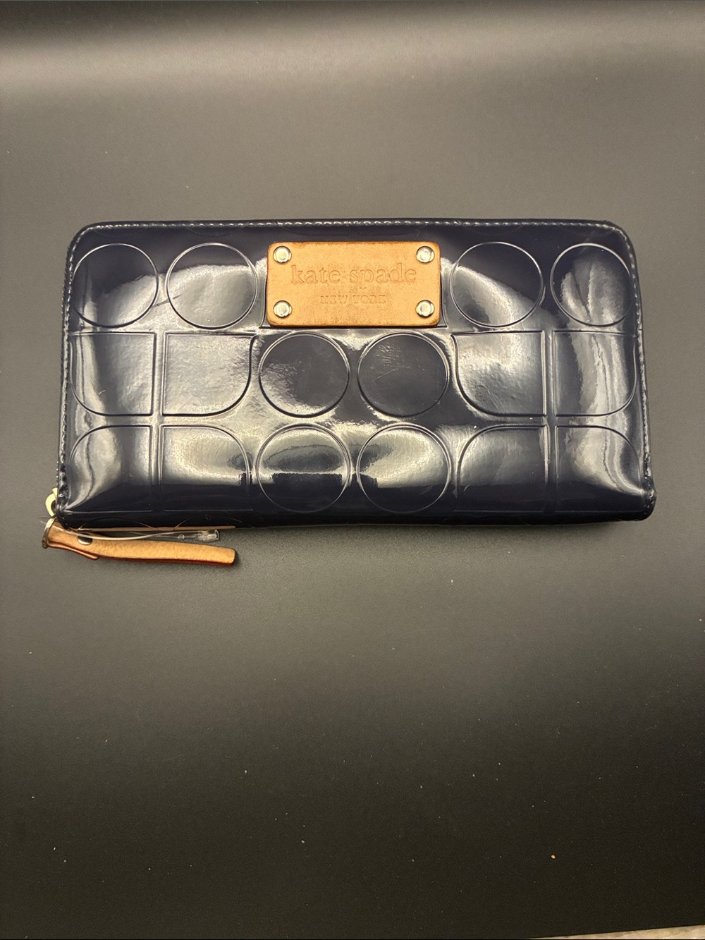 kate spade Navy Patent Zip Wallet with Tan Accent EUC Just needs to be wiped